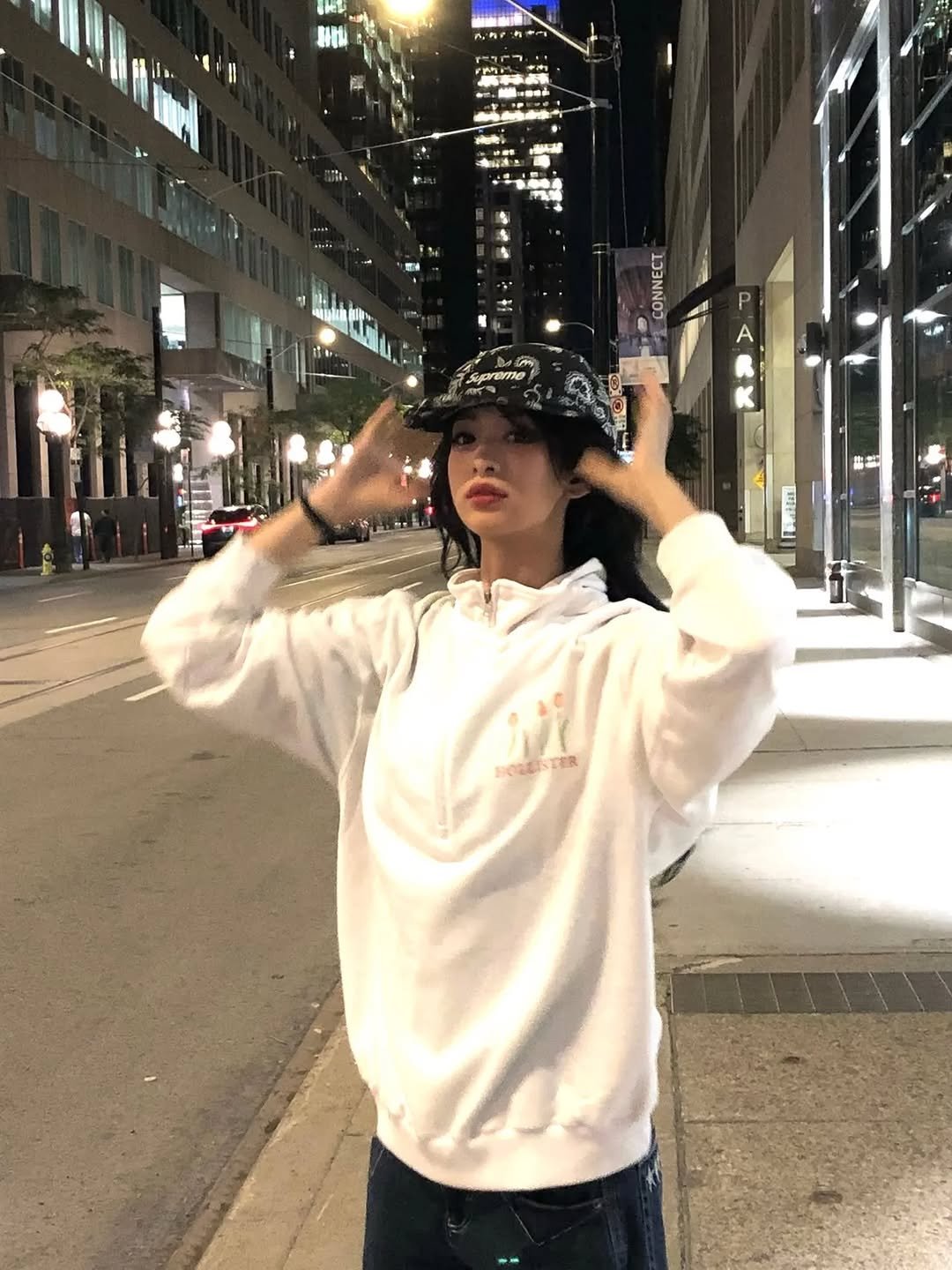 Photo by BABYMONSTER AHYEON 아현 on November 10, 2025. May be an image of phone, hat, sweatshirt, sweatpants and text.