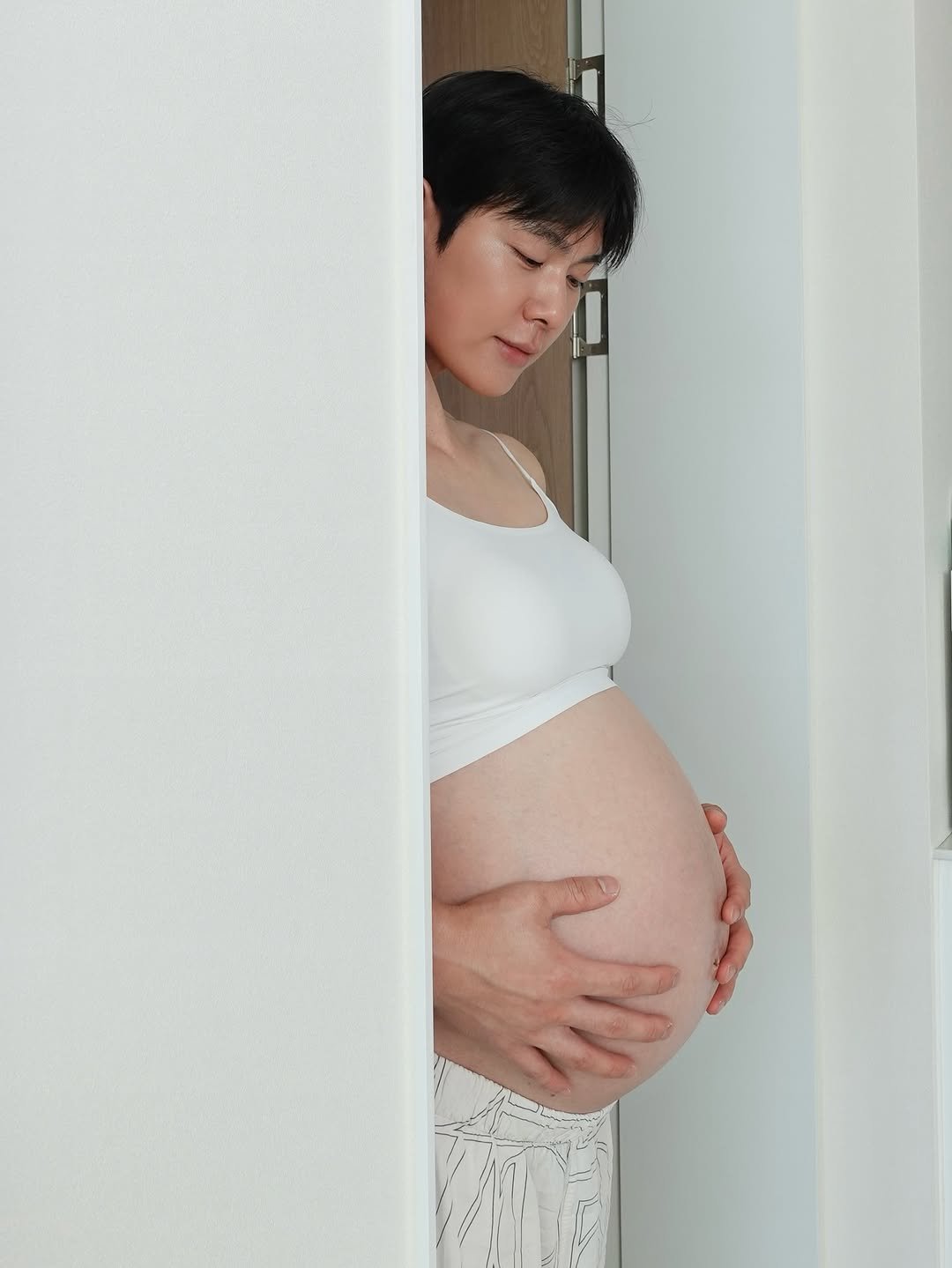 Photo shared by 박현호 on August 24, 2025 tagging @eunaekkkk, and @aiden_papa_.