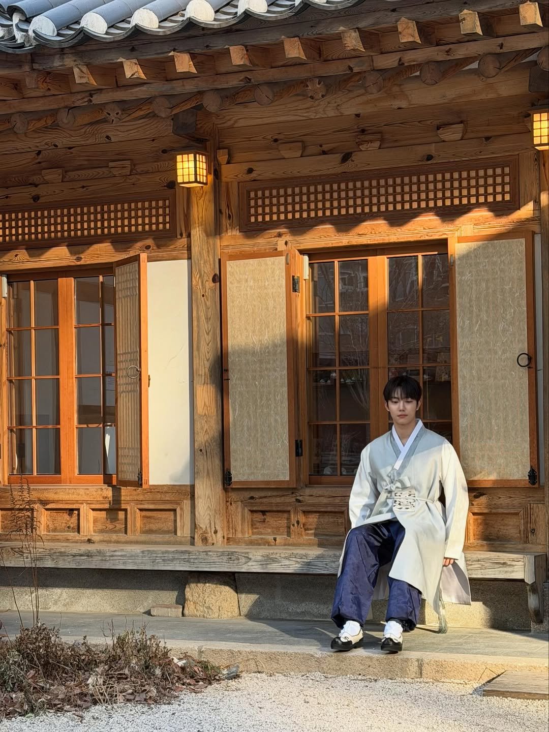 Photo by 조준영 on February 16, 2026. May be an image of Gyeongbokgung Palace and text.