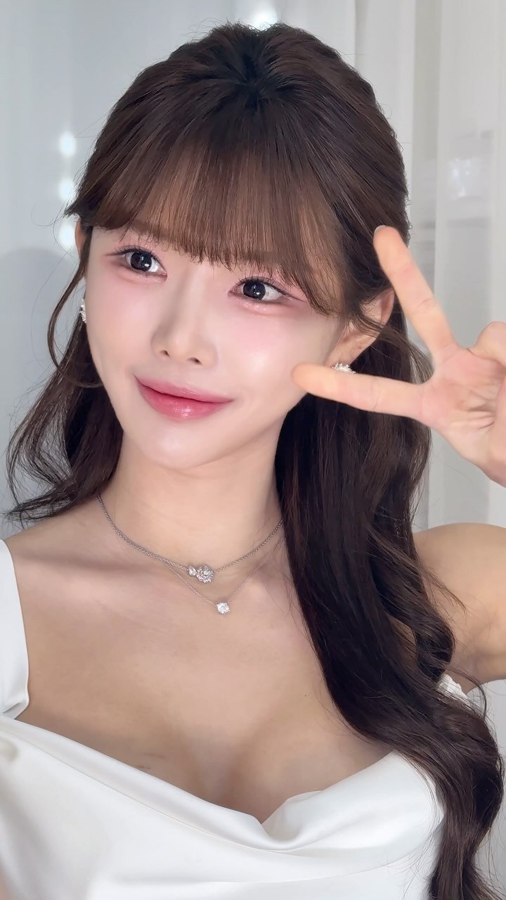 aimable_jooji 게시물 이미지: 축복받은 중안부..🫶🏻
은유화님 숲 시상식 헤메 !
이렇게 얼굴작고...