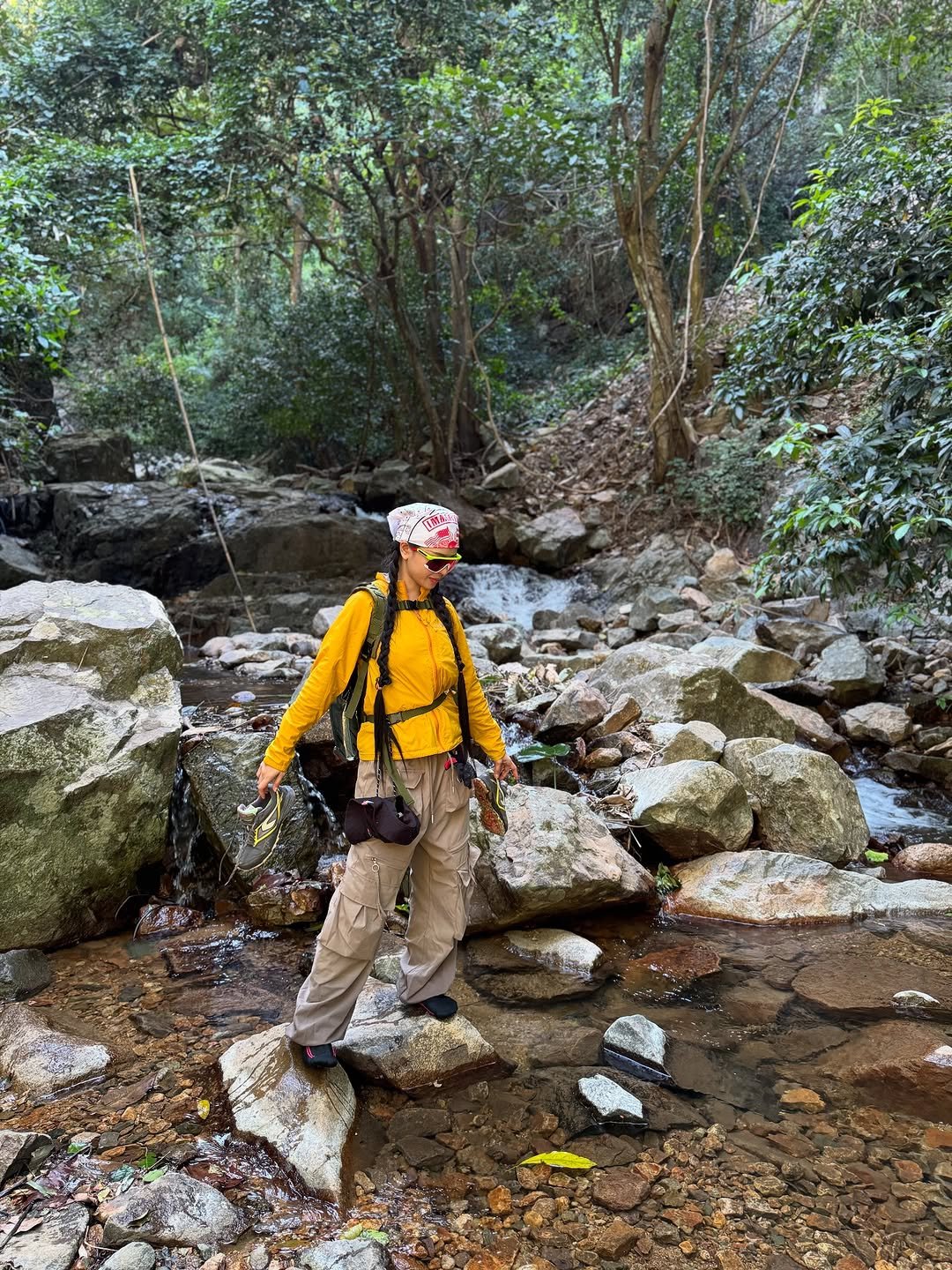 Photo by ไอเนะ ยูคิมุระ on November 29, 2025. May be an image of climbing, outdoors and text.