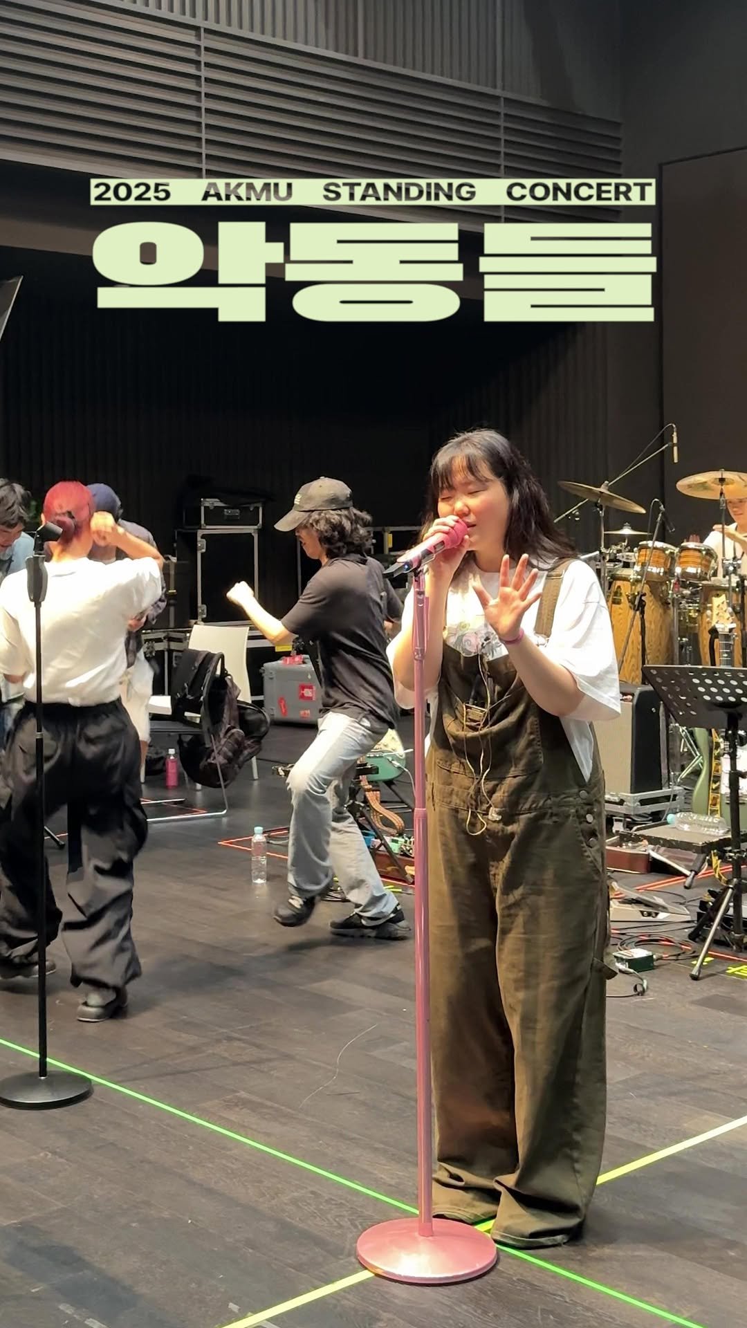 akmuofficial 게시물 이미지: 2025 AKMU STANDING CONCERT [악동들] HERO 등장...