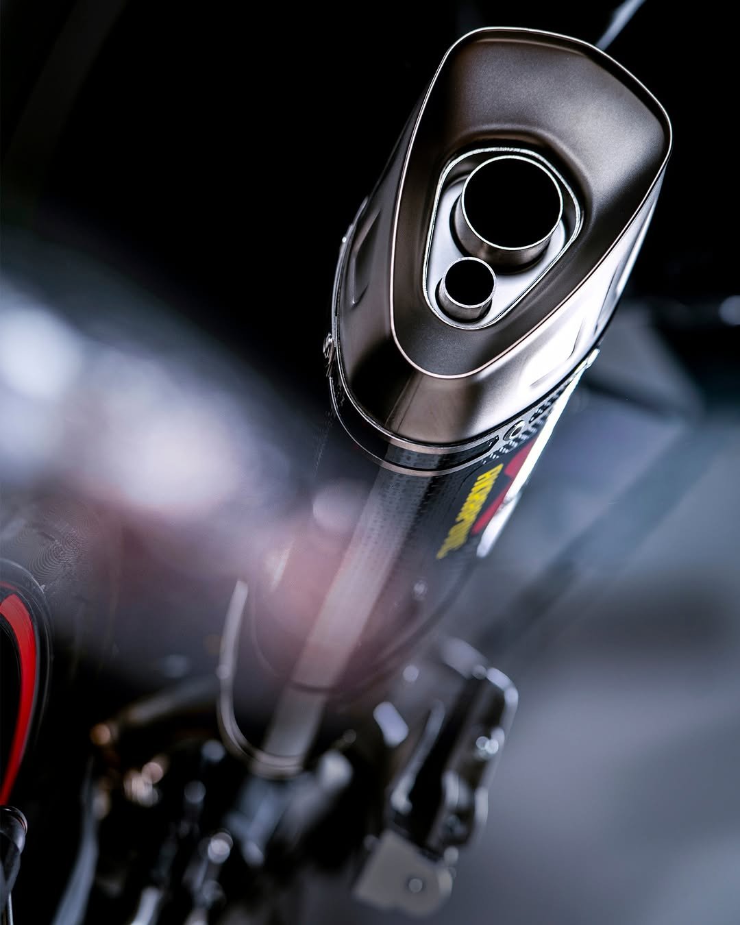 akrapovic 게시물 이미지: Crafted to speak in tones only riders truly...
