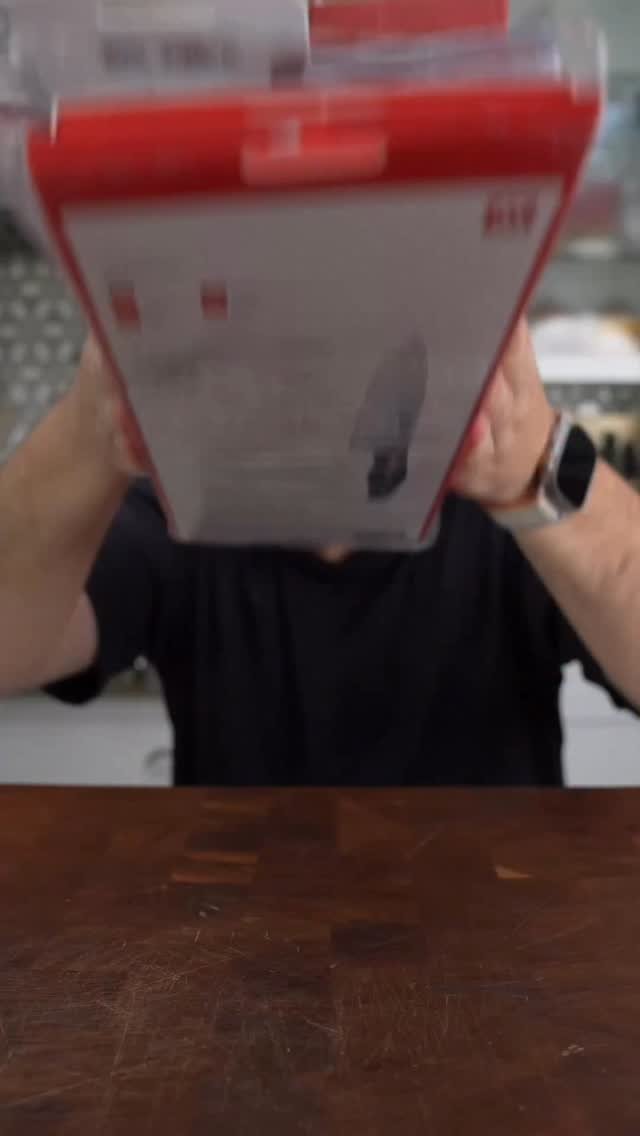 albert_cancook 게시물 이미지: Testing $1 vs $500 Chef’s Knives 🔪