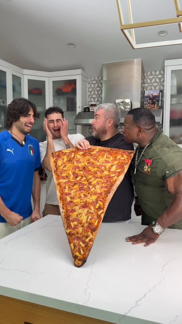 albert_cancook 게시물 이미지: Don’t Steal My 🍕Slice