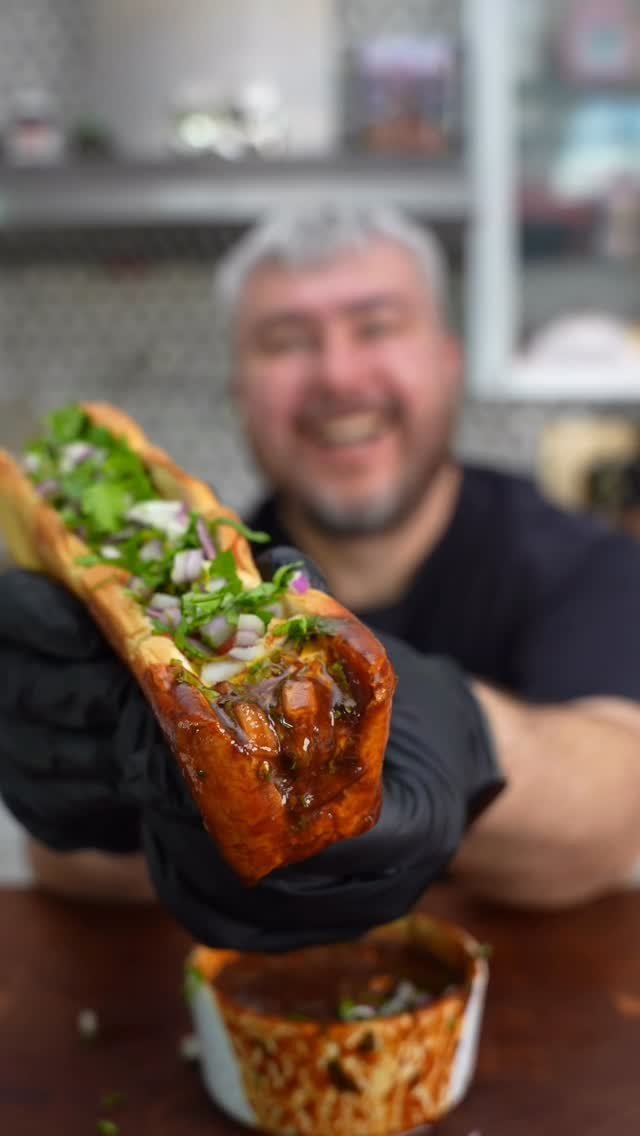 albert_cancook 게시물 이미지: Quesa Birria Hot Dog @kingshawaiian...