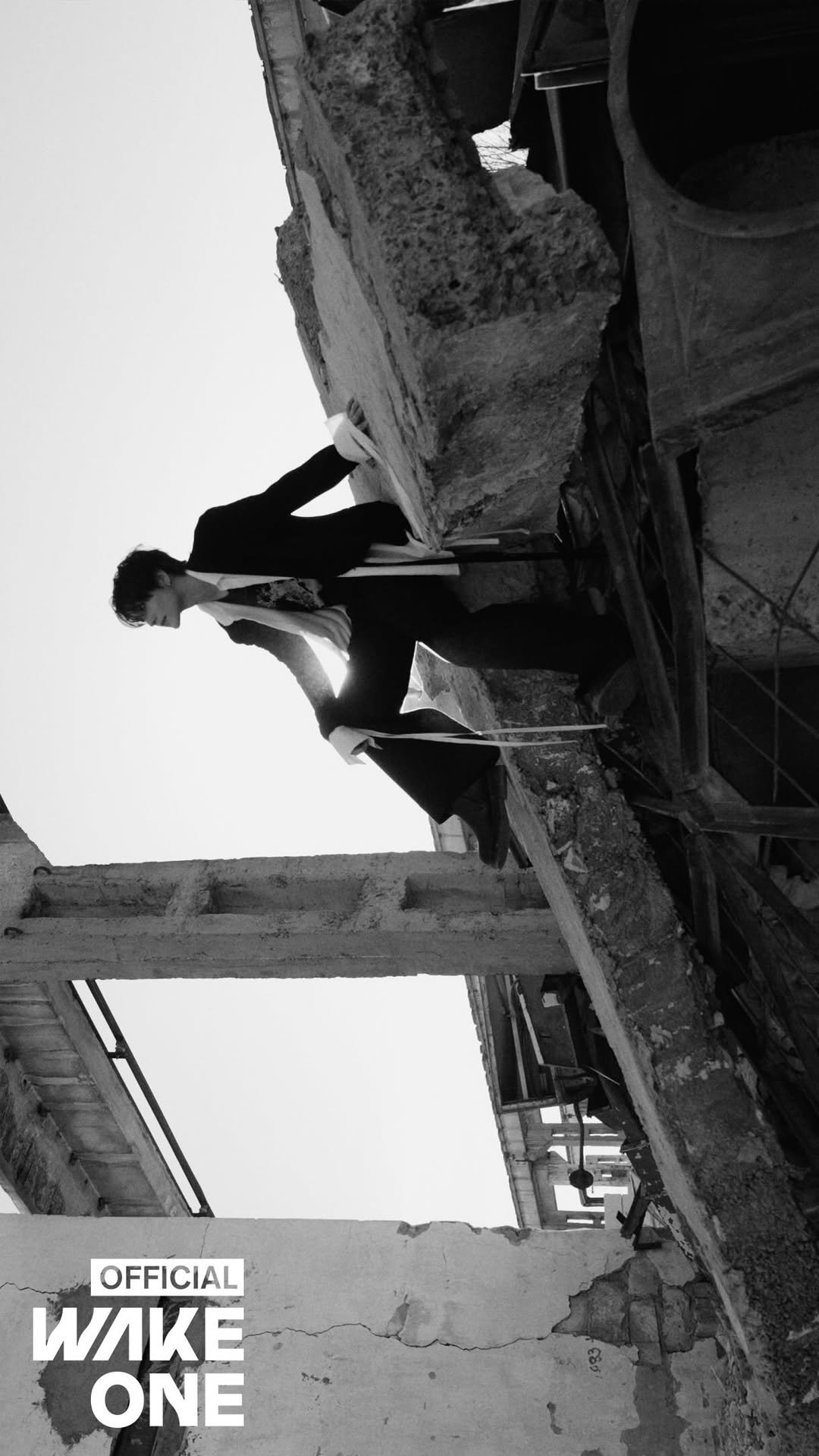 ald1.official 게시물 이미지: ALPHA DRIVE ONE 2ND MINI ALBUM 'UNBREAKABLE :...
