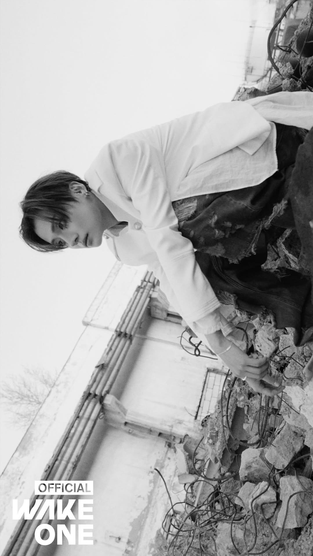 ald1.official 게시물 이미지: ALPHA DRIVE ONE 2ND MINI ALBUM 'UNBREAKABLE :...