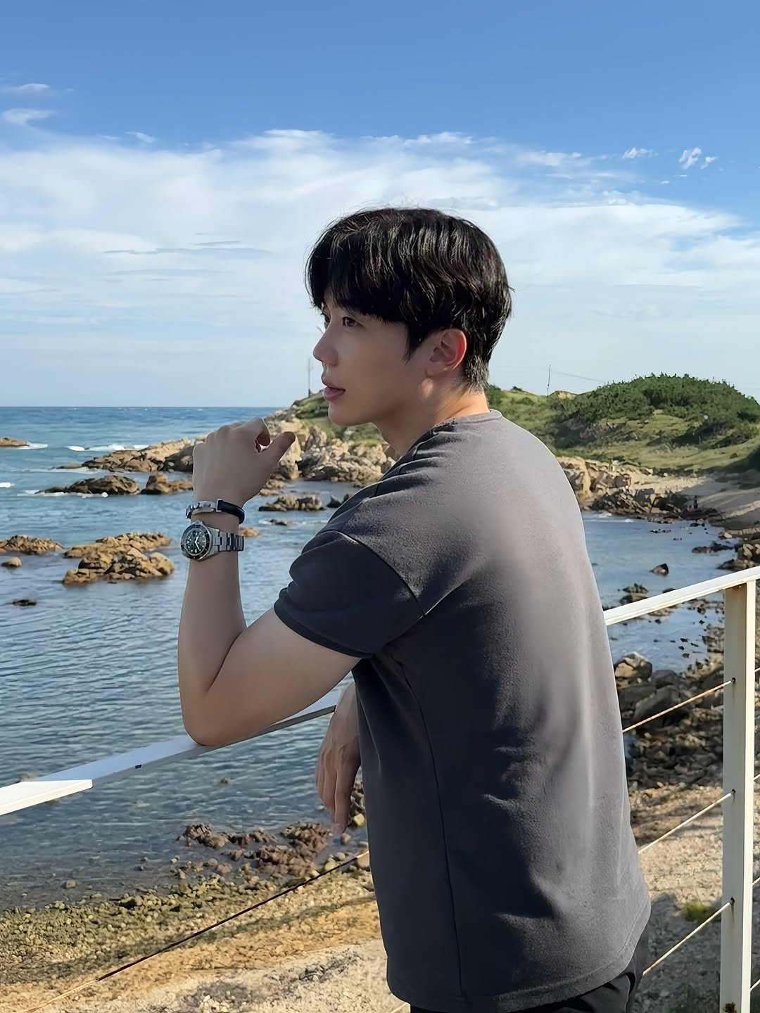 Photo shared by Jihoon Kim on September 25, 2025 tagging @debassqqkorea. May be an image of 1 person, ocean, beach and text.