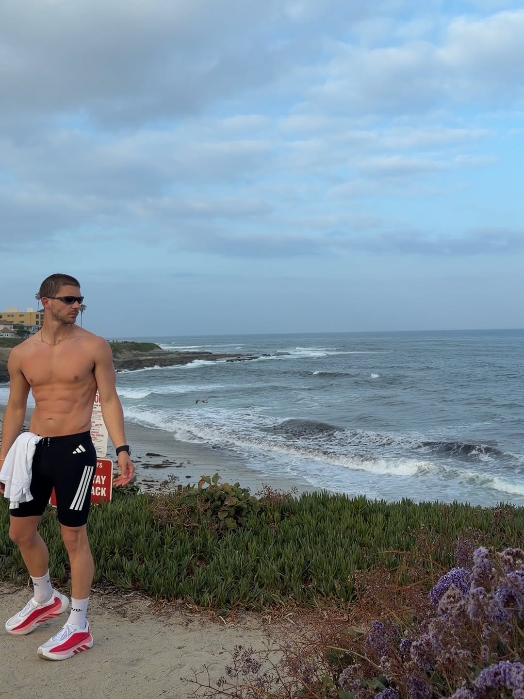 alexrosenfitness 게시물 이미지: san diego b-sides🌴

-

time spent out west...