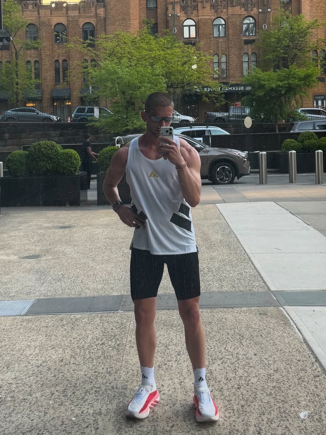 alexrosenfitness 게시물 이미지: heating up♾️

-

-
#adidasrunning #nycrunning...