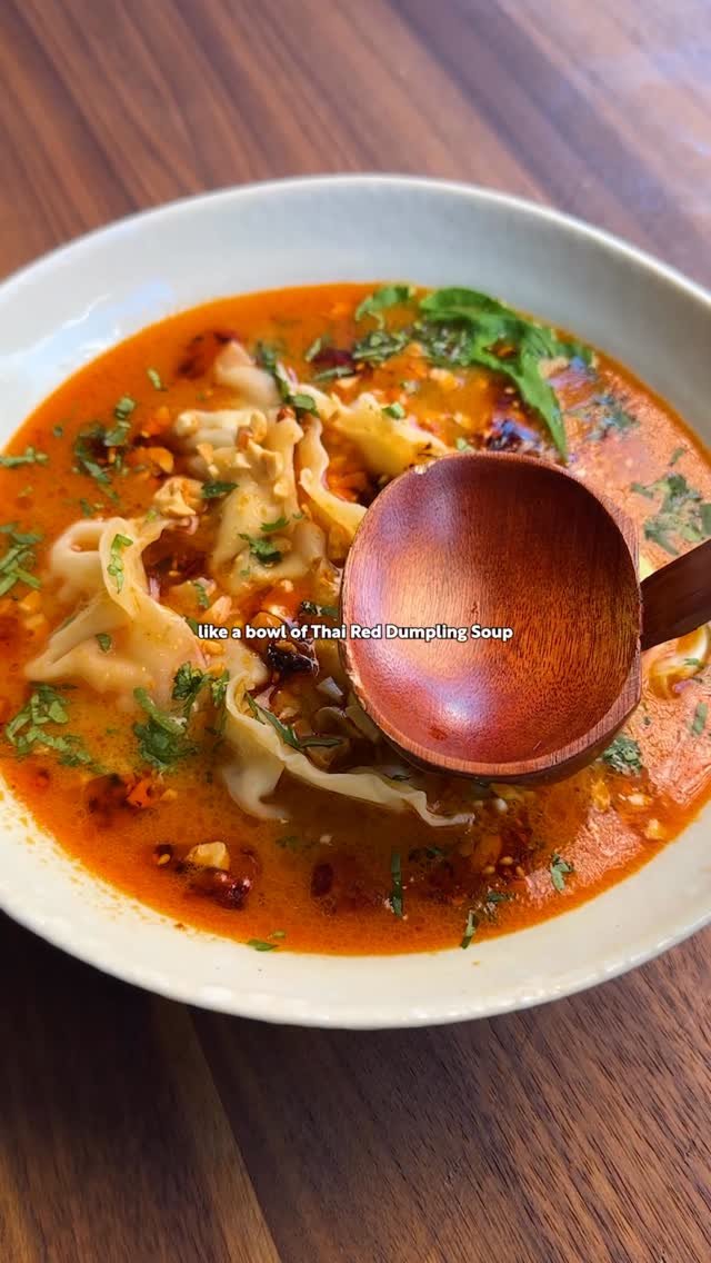 alfiecooks 게시물 이미지: 🥟 THAI RED DUMPLING SOUP 🍜

in the build up to...