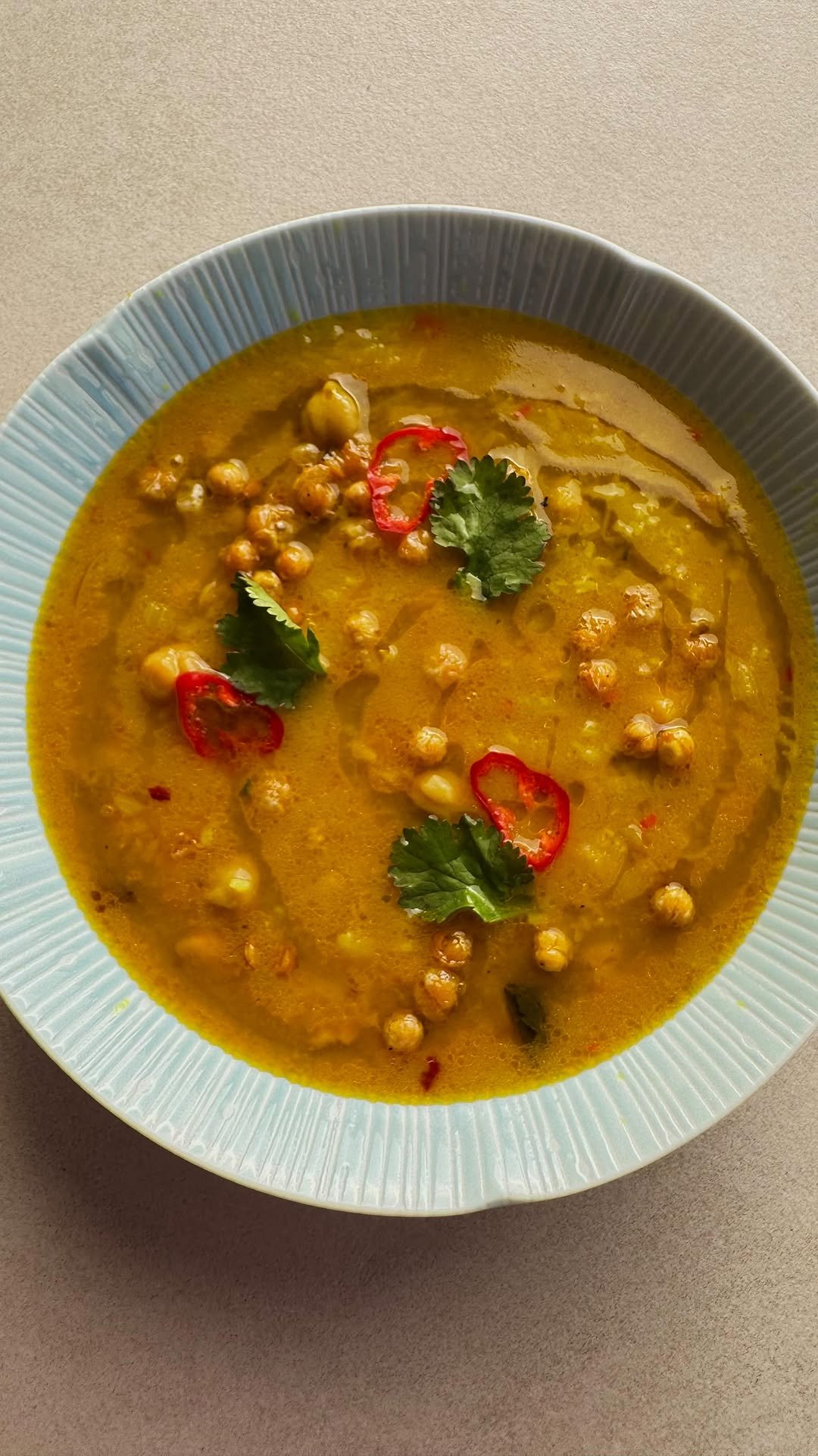 alfiecooks 게시물 이미지: BROTHY CHICKPEA + RICE SOUP 🌞

welcome back to...