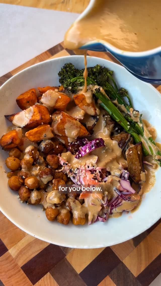 alfiecooks 게시물 이미지: CHICKPEA SATAY + SWEET POTATO BOWL 🥜

a lot of...