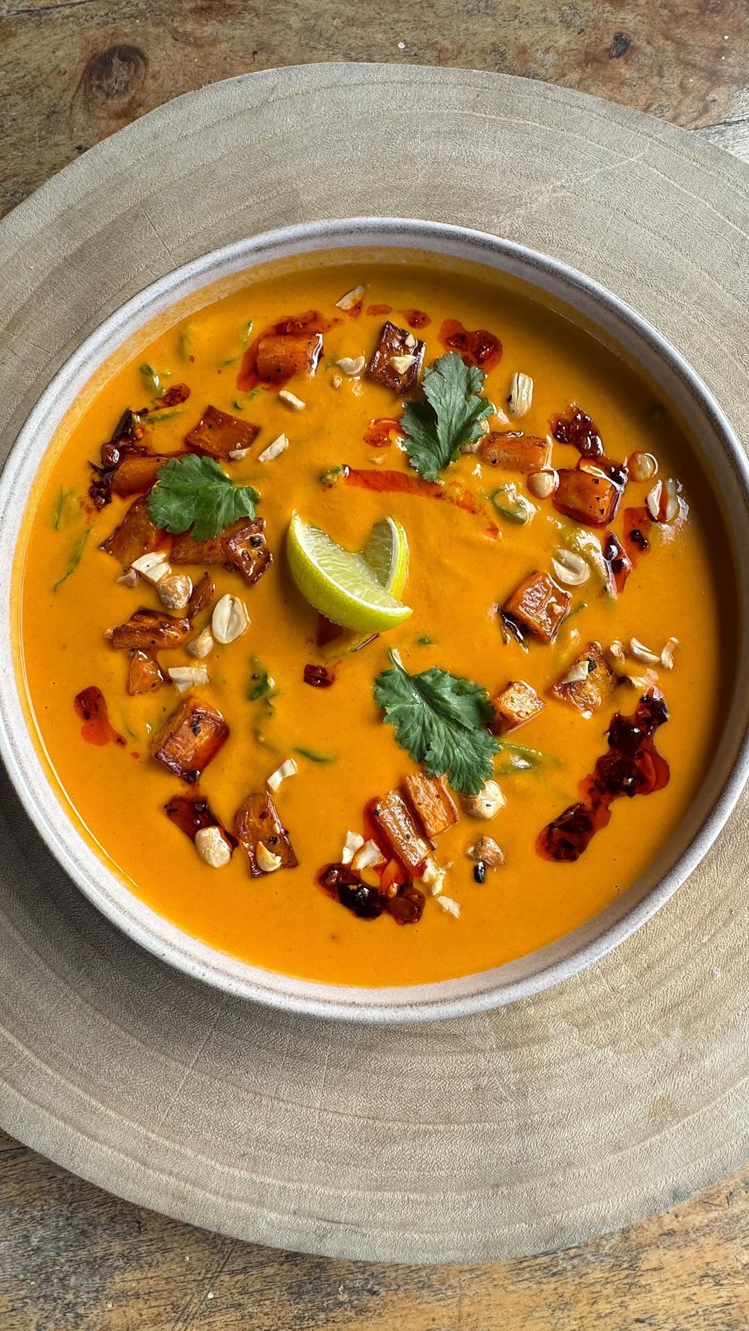 alfiecooks 게시물 이미지: SWEET POTATO + PEANUT BUTTER SOUP 🍠

for the...
