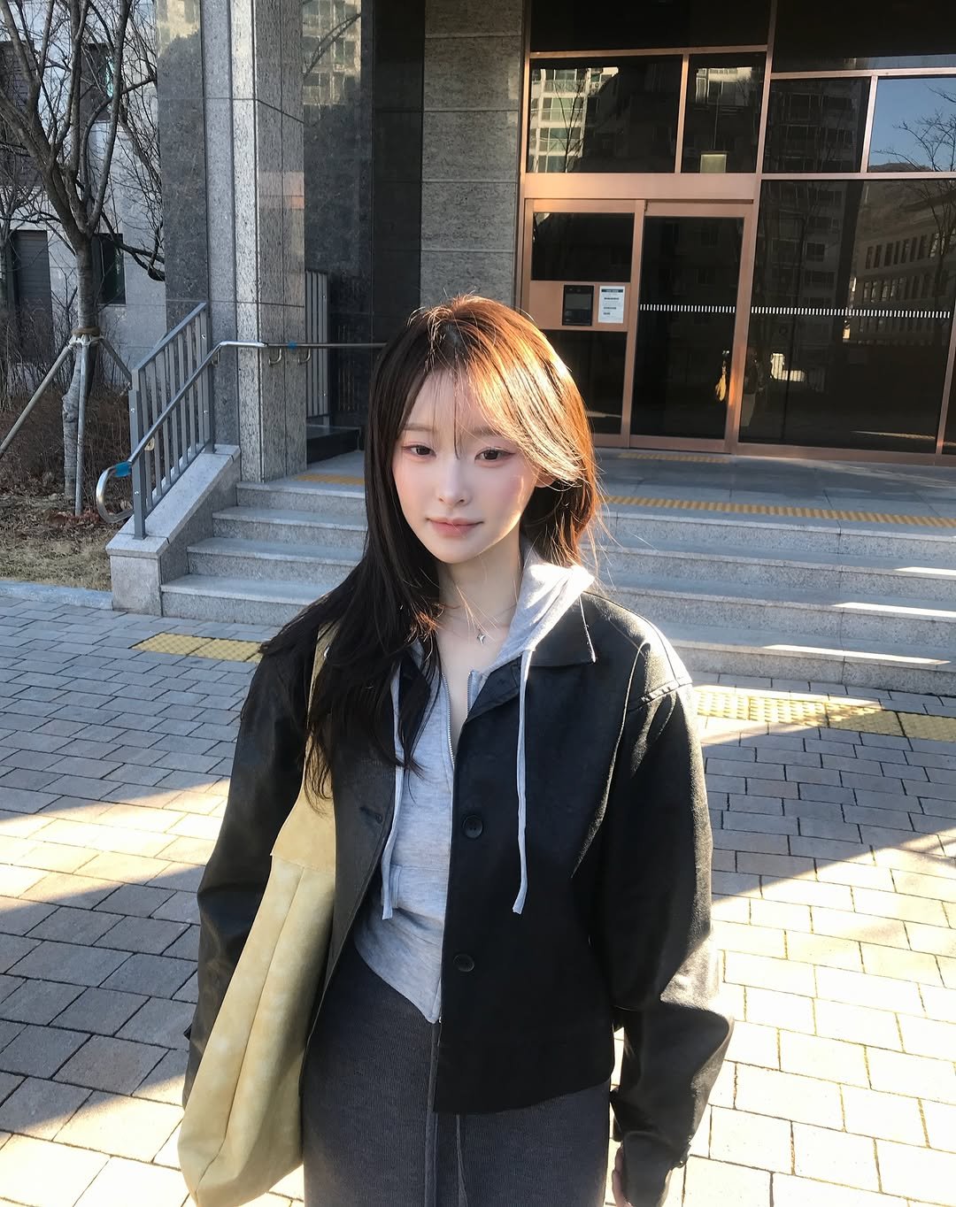 Photo by 예진 Yejin on February 27, 2026. May be an image of one or more people, hair, duffle coat, parka and text.