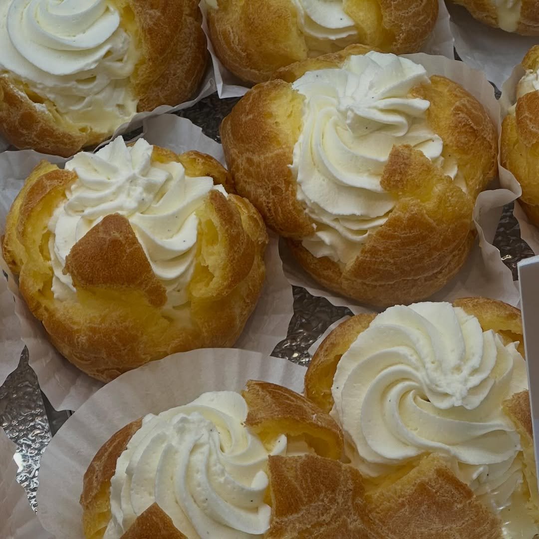 Photo by 올데이바닐라빈🌱 on September 28, 2025. May be an image of pastry and text.