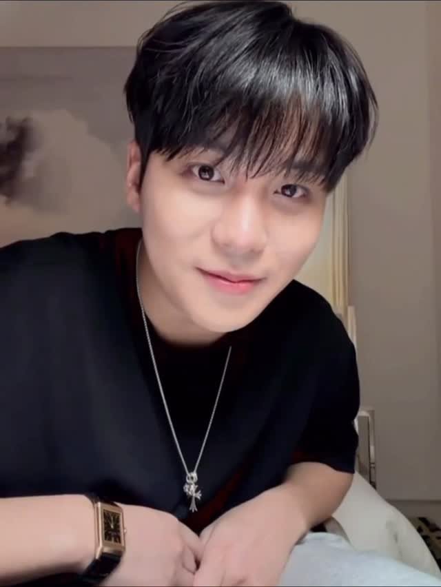 allofateez 게시물 이미지: HELLO CHOI JONGHO??? 

#ateez #jongho...