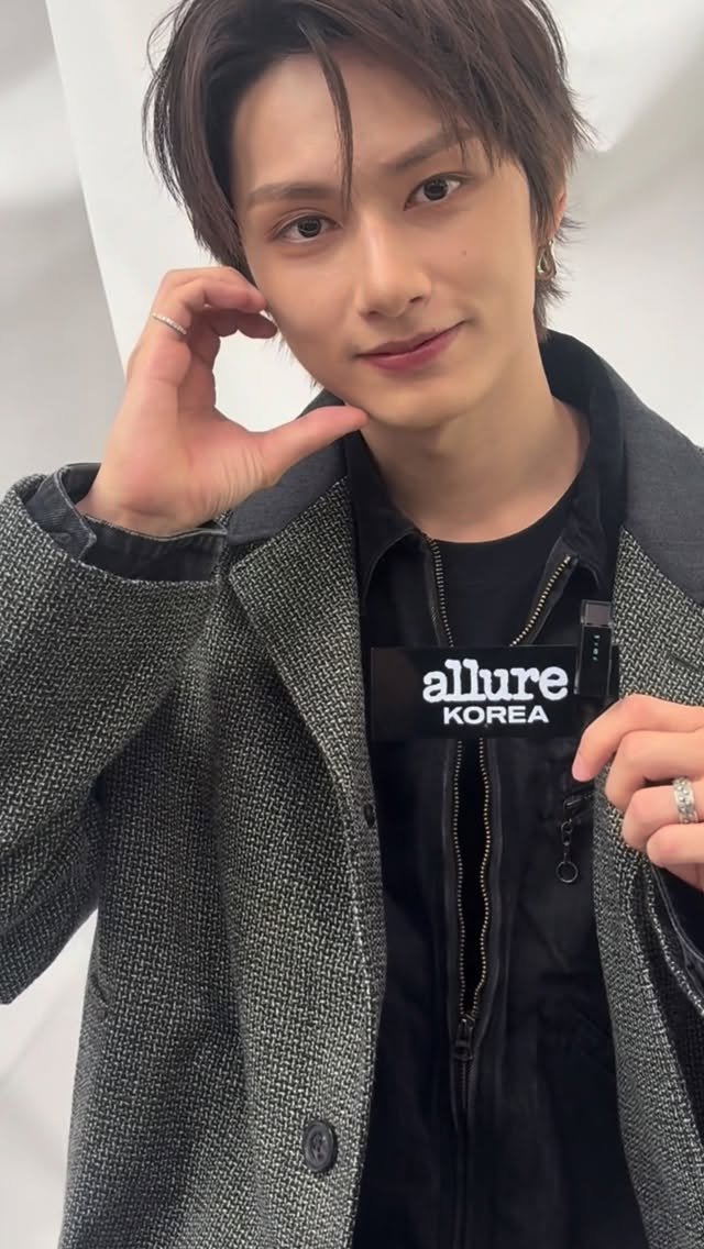 allurekorea 게시물 이미지: 🐈‍⬛❤️ 준휘도 파리에서 “찾았다 얼루어”

EDITOR |...