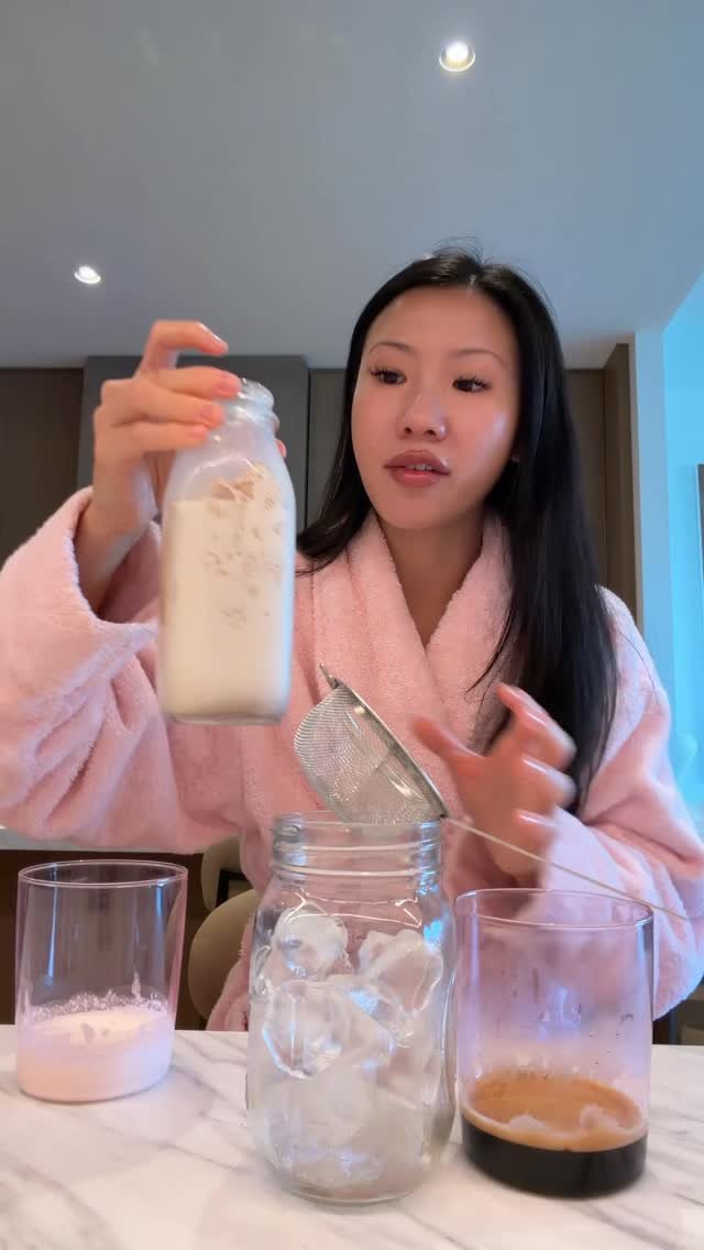 allyqueeks 게시물 이미지: I kind of wanna try this with fruity pebbles😳...