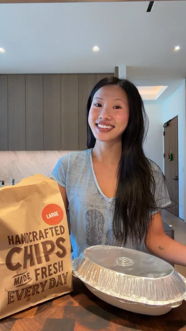 allyqueeks 게시물 이미지: Me 🤝 Chipotle honey chicken @chipotle #chipotlepartner