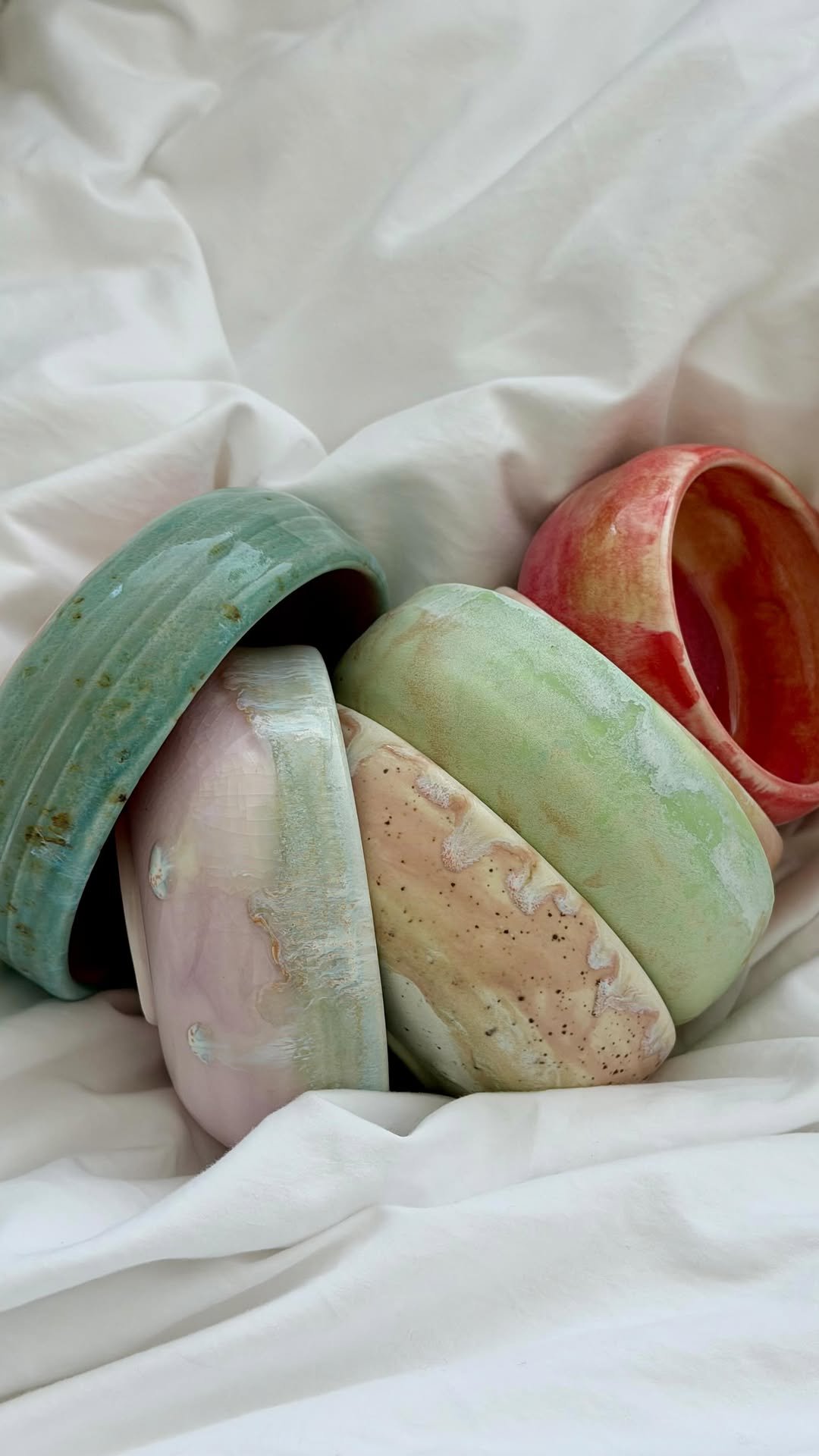 allyqueeks 게시물 이미지: I’ve been making lots of mugs and just playing...