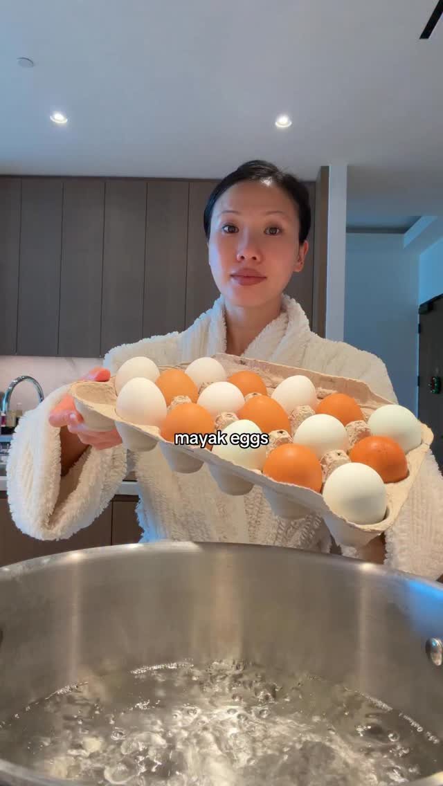 allyqueeks 게시물 이미지: I’m still not over it ^_^ #mayakeggs #eggs...