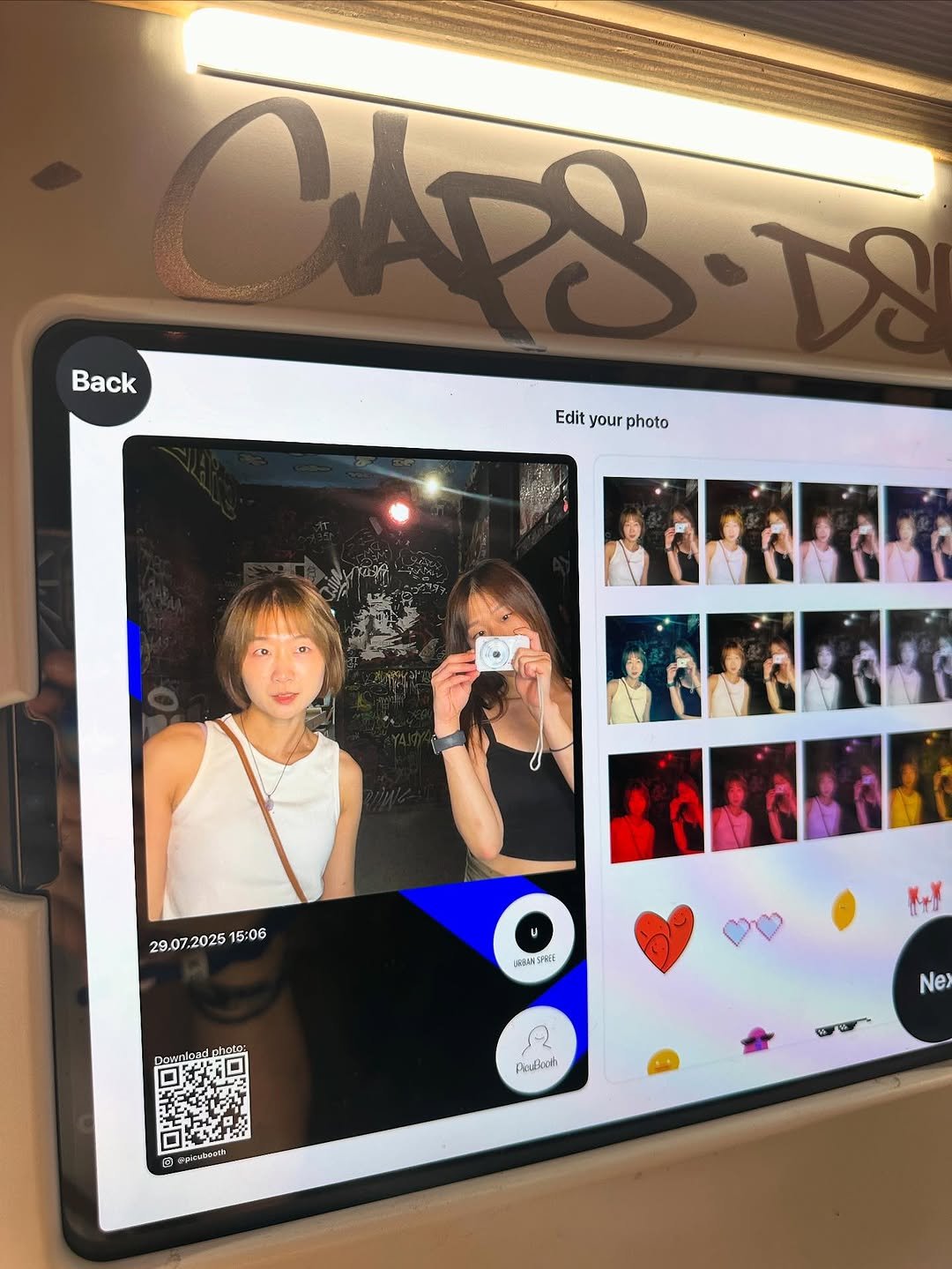 Photo by 융 Ashley on August 07, 2025. May be an image of 3 people, phone, tablet, screen and text.