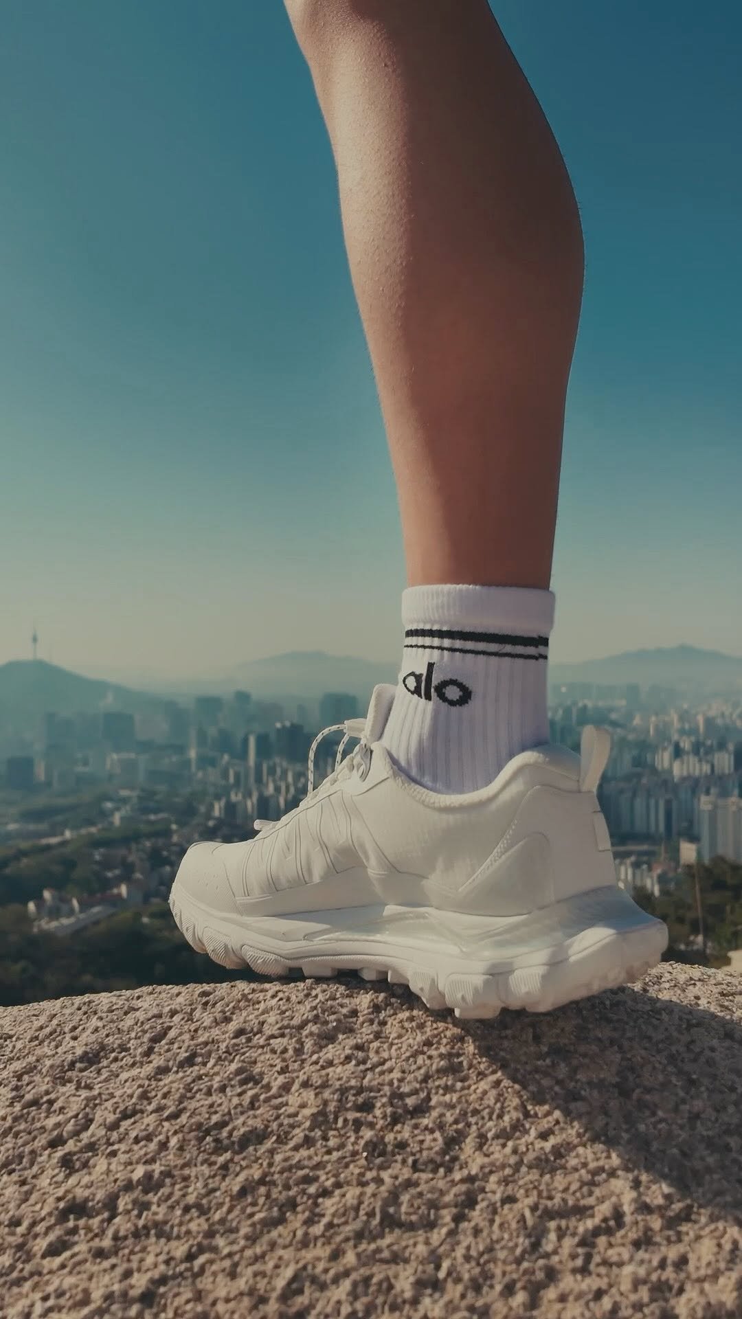 aloseoul 게시물 이미지: The climb is always worth the view. Our...
