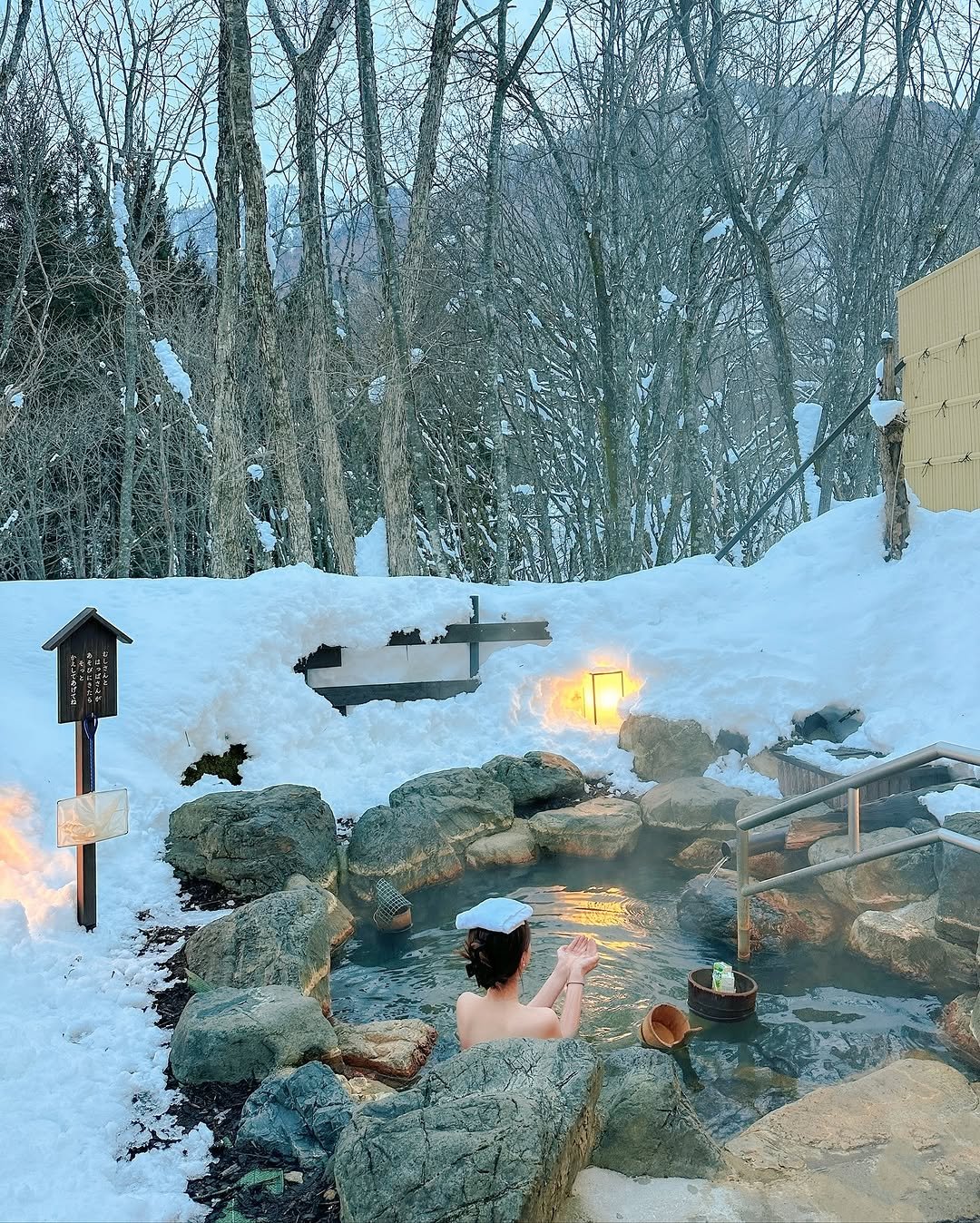 Photo by 다현 | 감성여행가 on October 18, 2025. May be an image of text.