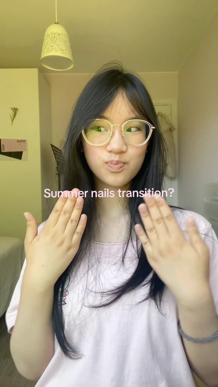 aluvlyna 게시물 이미지: Summer nails!! 🤭🌺

🏷️: nails transition,...