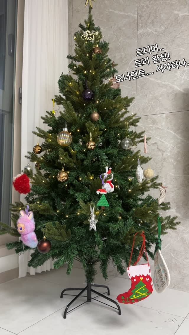 always_pponyo 게시물 이미지: 미루고 미뤄왔던 트리 완성하기!!
전구를 추천받았지만 잘 둘러볼 자신이...