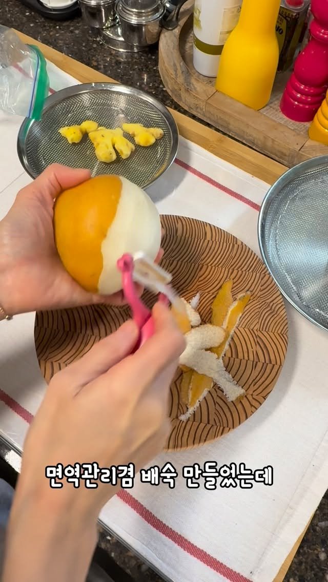 alyn_view 게시물 이미지: .
어느 낙지볶음맛집을 갔더니 휴식으로 #배숙 을 주시는데
평소먹던것과 달리 배가...