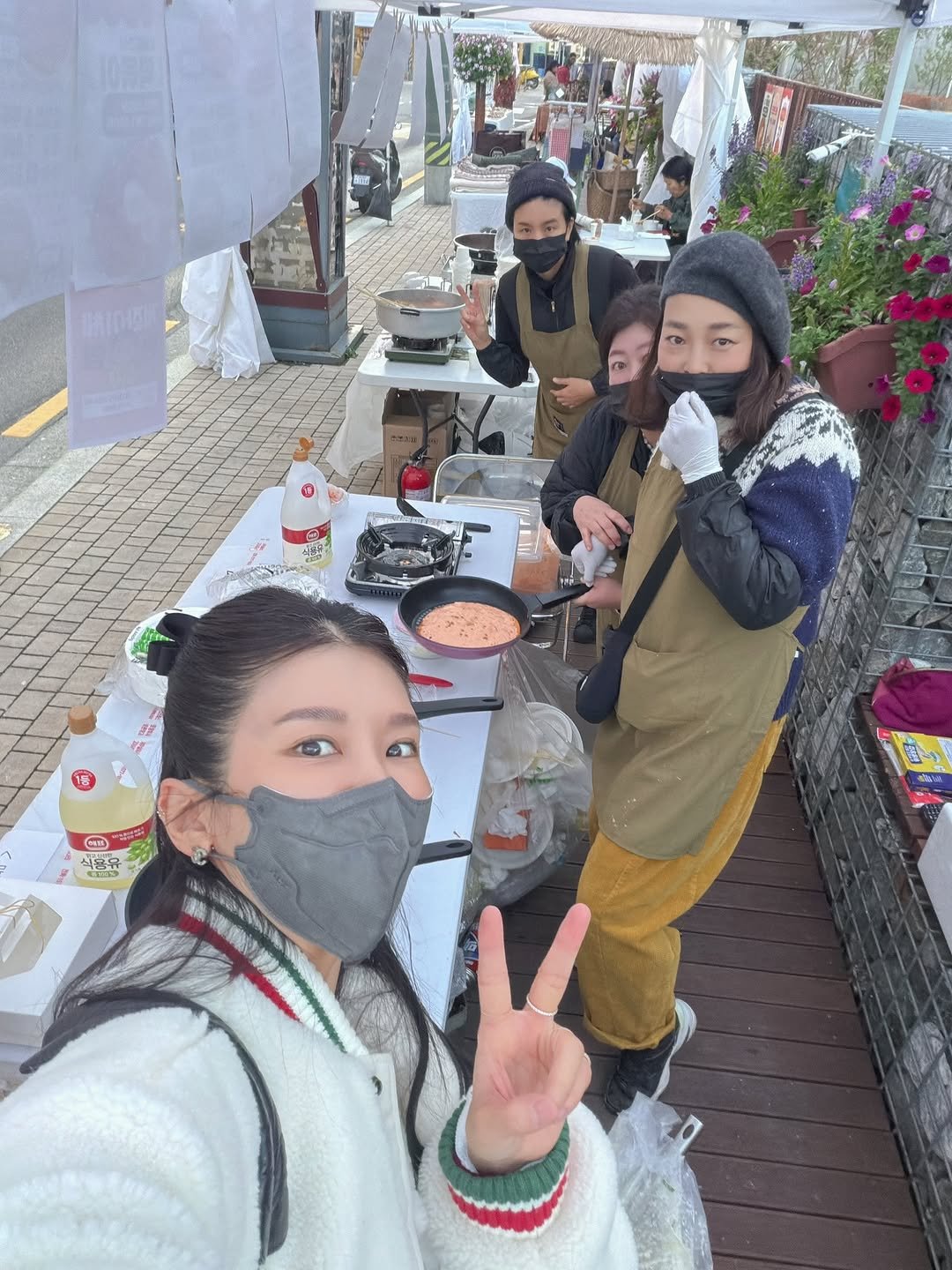Photo shared by 김 아린 아린뷰 (alyn_view) on November 07, 2025 tagging @fromheart_forest. May be an image of one or more people, face mask, pot, outdoors and text.