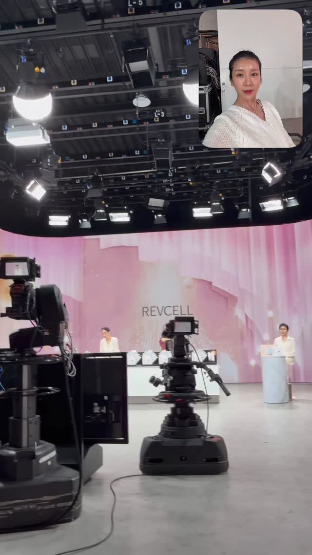 alyn_view 게시물 이미지: .
#아이폰17 #듀얼카메라 나만 몰랐던거…? 
이런 기능이있대요
전면으로 찍으면서...