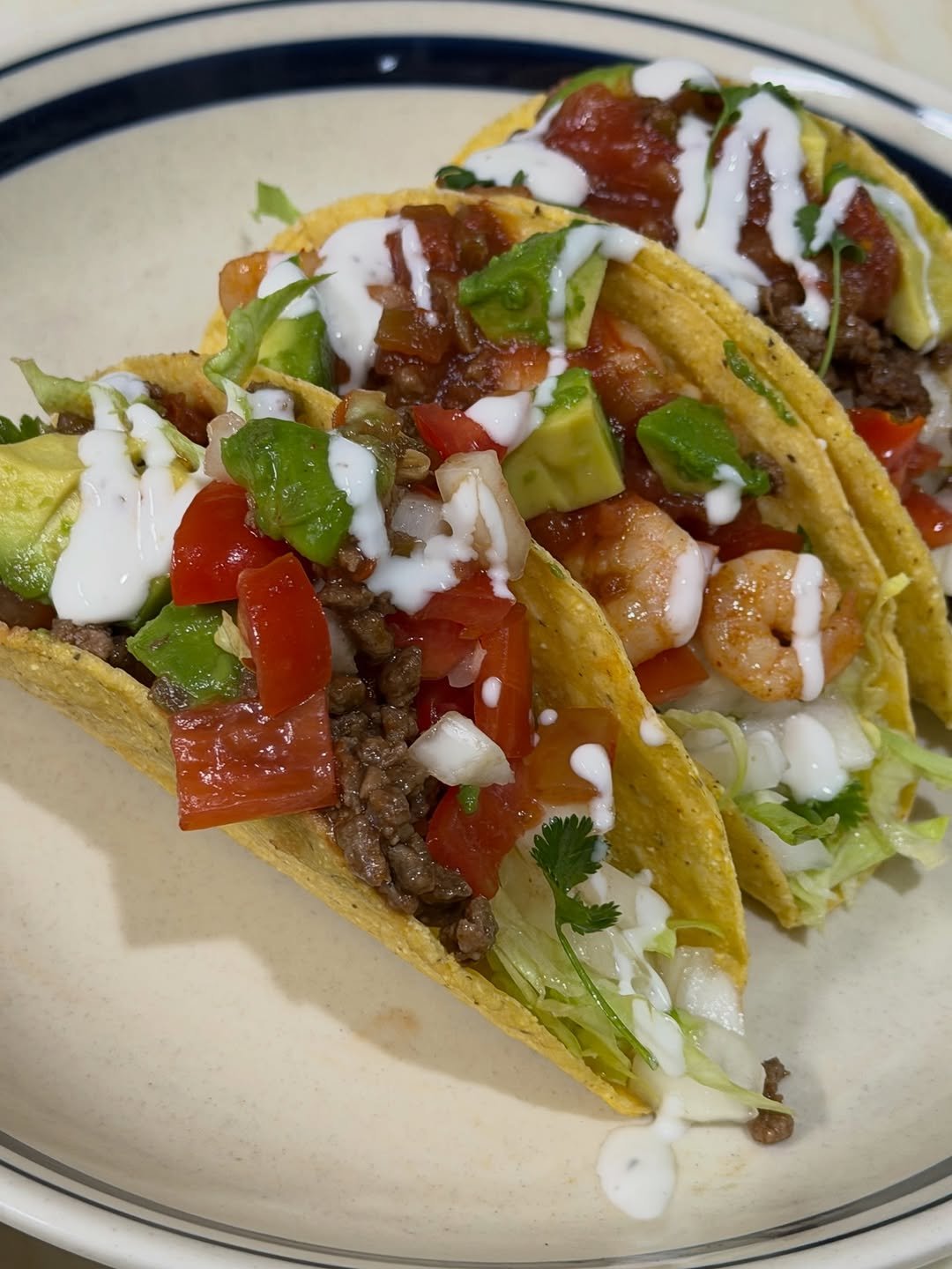 Photo by 김 아린 아린뷰 (alyn_view) on February 22, 2026. May be an image of gyro, taco and text.