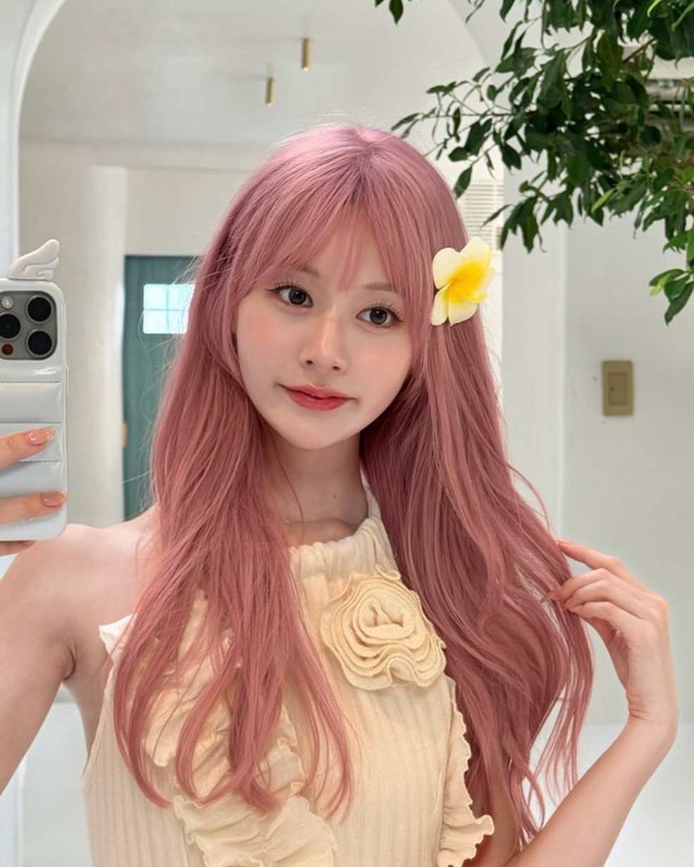 Photo by 顔周りカット/前髪/レイヤーカット/表参道/高島大登 on October 14, 2024.