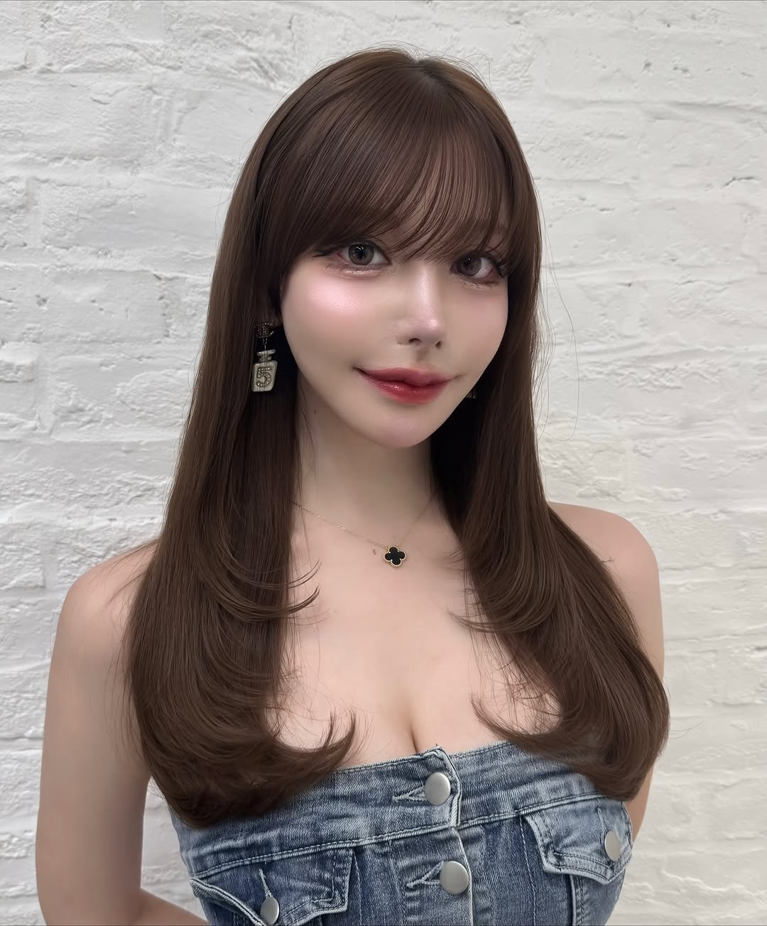 Photo by 顔周りカット/前髪/レイヤーカット/表参道/高島大登 on November 11, 2025. May be an image of one or more people, bangs, braids, blonde hair, long hair and text.