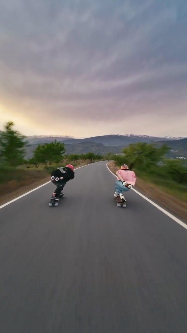 ambroisetrt 게시물 이미지: Dual pursuit at 100 km/h ! 🚀

Filmed by...