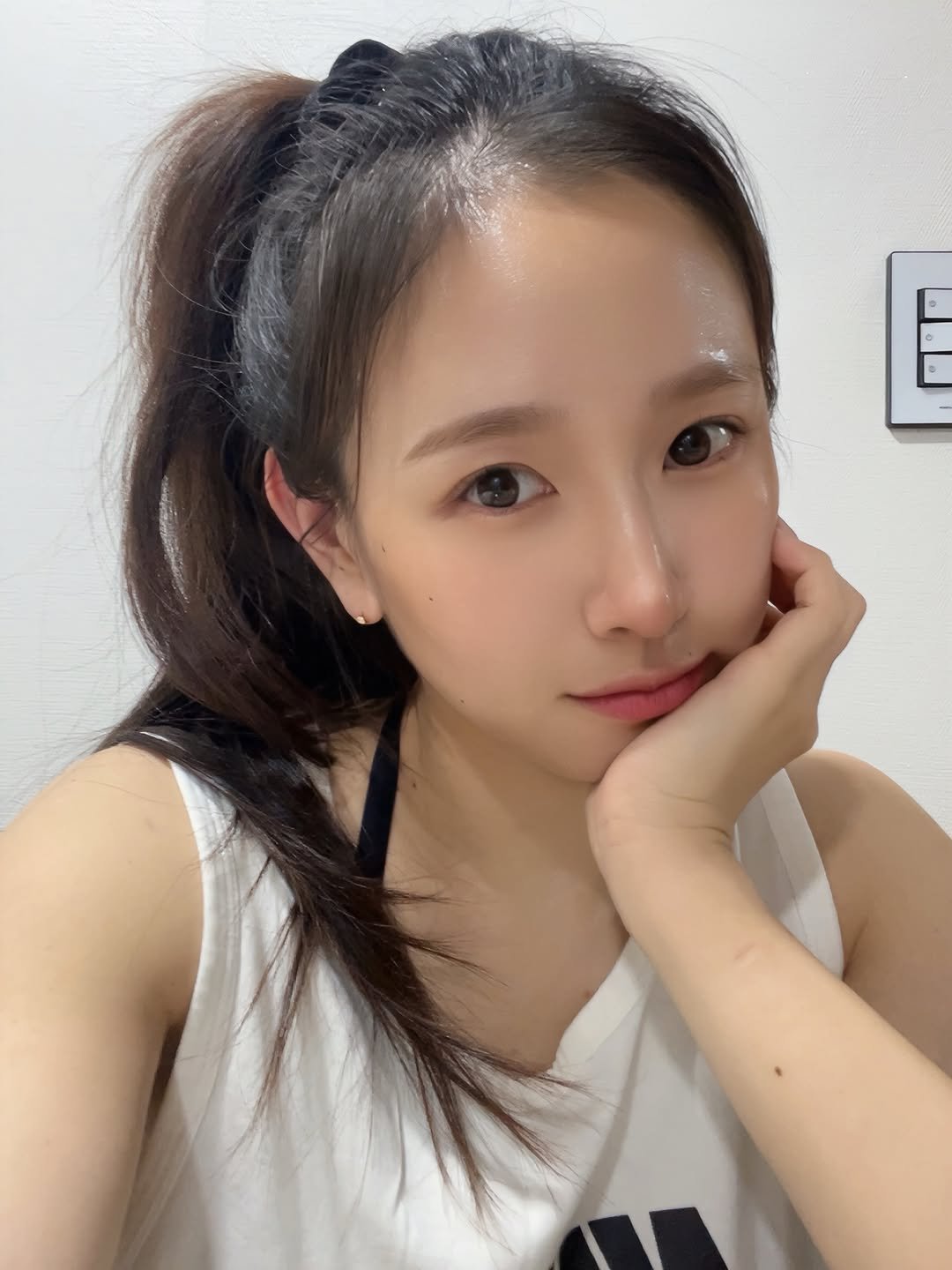 amo__hyunii 게시물 이미지: 아… 이래서…
요즘 다들 귀가 그렇구나..👀

넓은 귀가 아니라서 육안으로 봐도...