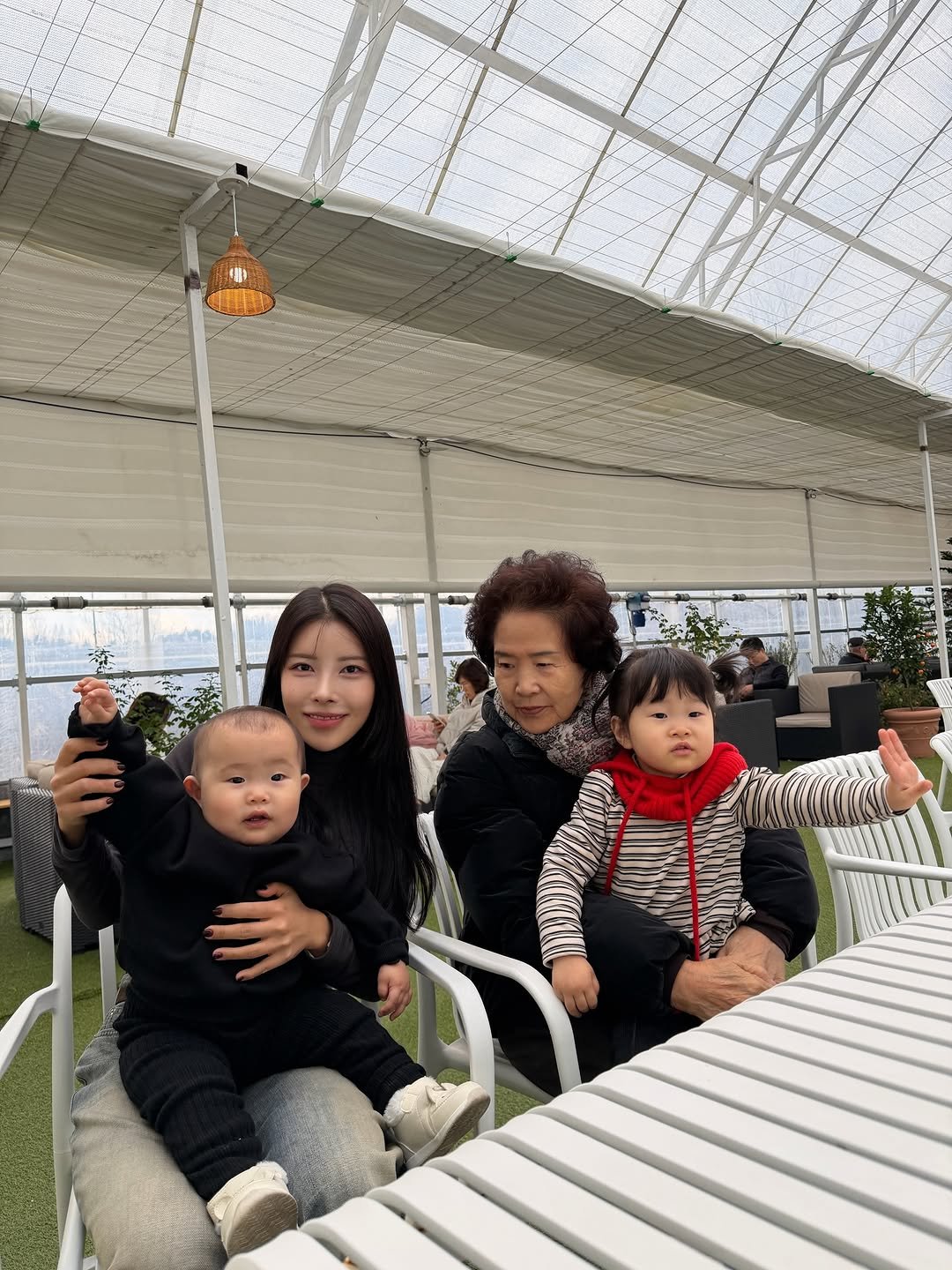 Photo by 김현아  |  투윤이네 on December 28, 2025. May be an image of text.