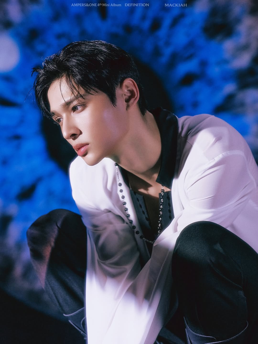 Photo by 앰퍼샌드원 (AMPERS&ONE) on March 29, 2026. May be an image of poster, magazine and text that says 'AMPERS&ONE4 niAlbumDEFINITION DEFINITION Album MACKIAH'.