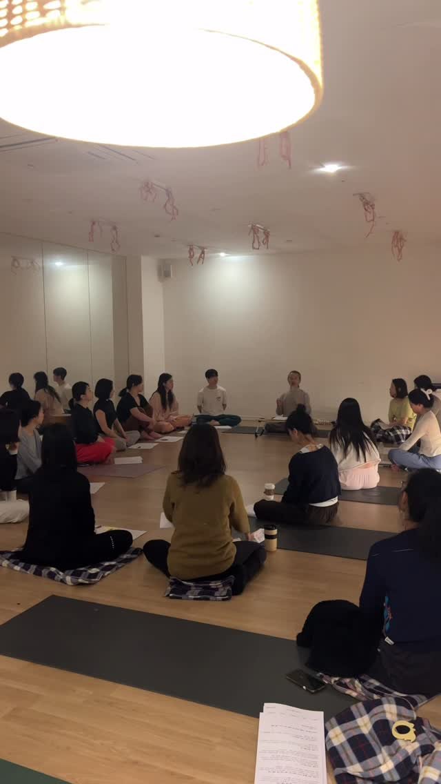 anande_yoga 게시물 이미지: #아난드선생님 시퀀스 워크샵

지난 3.1절 연휴 서울에서 진행된 워크샵은 잘...