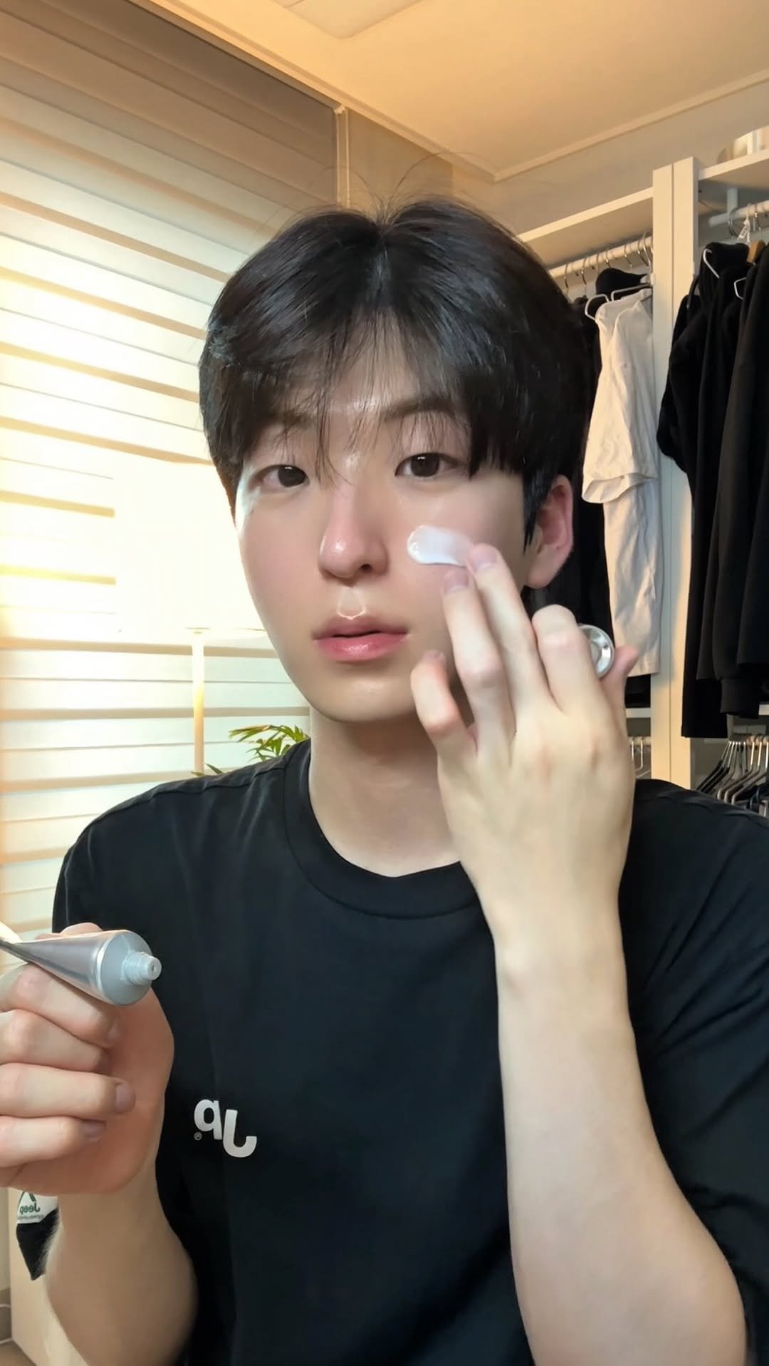 anchanhyeok 게시물 이미지: 기억에 없는 영상이 앨범에 있다????