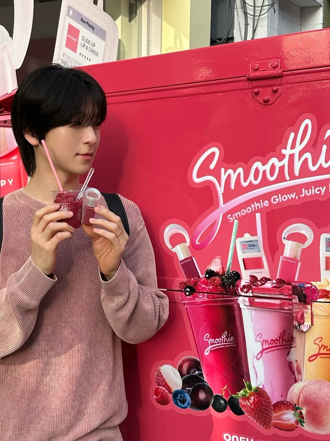 Photo shared by 안찬혁 on April 16, 2026 tagging @entropymakeup. May be an image of strawberry, smoothie and text.