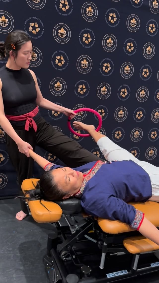 andy.wellness 게시물 이미지: Nice Thai stretch with the hoop 🔥

Flow,...