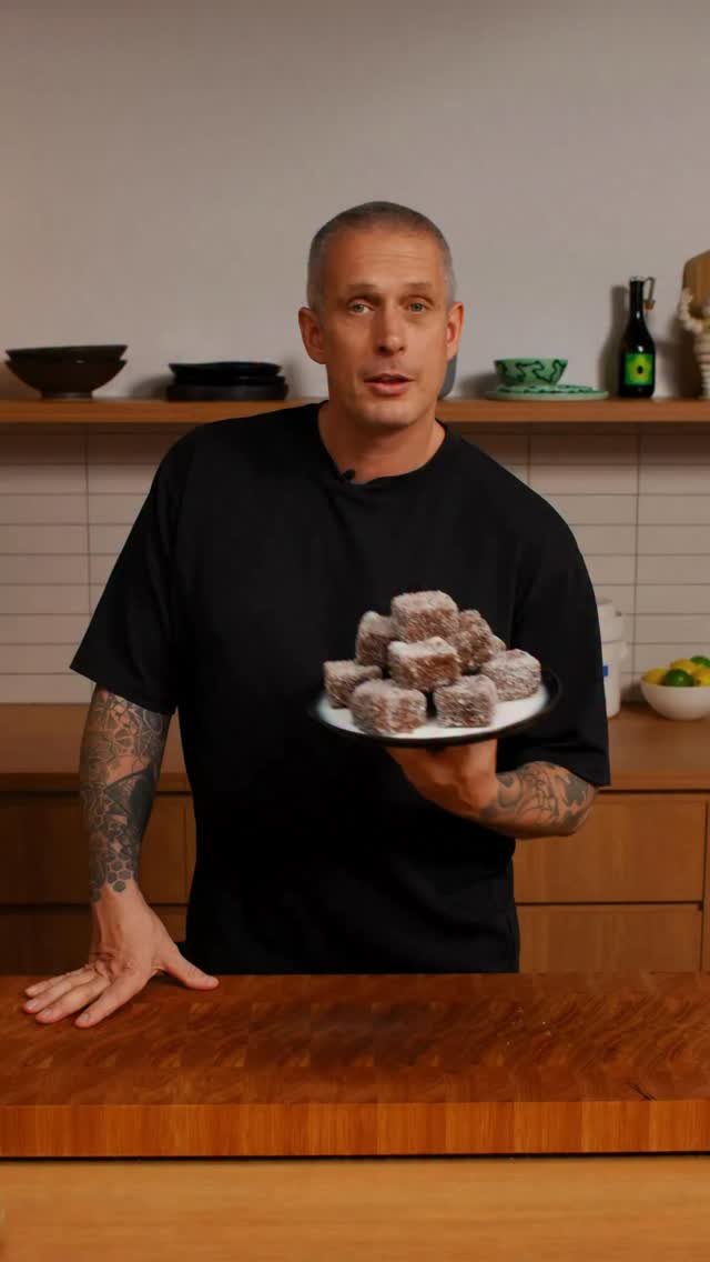 andyhearnden 게시물 이미지: Is the Lemmington actually a Kiwi invention? @guardian