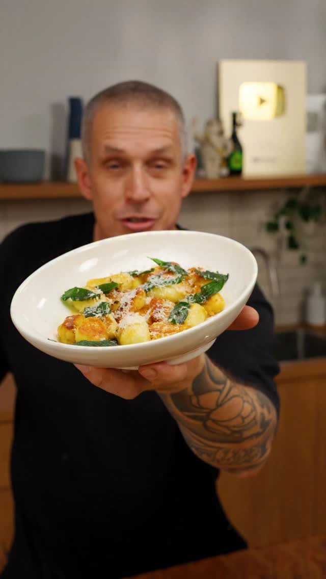 andyhearnden 게시물 이미지: Gnocchi with Brown Butter Sage

Full recipe is...