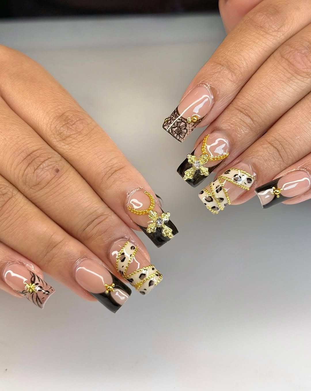 Photo by ♡‧₊˚ angels touch‧₊˚ ♡ - winnipeg nail artist on April 01, 2026. May be an image of one or more people, fingernails and text.