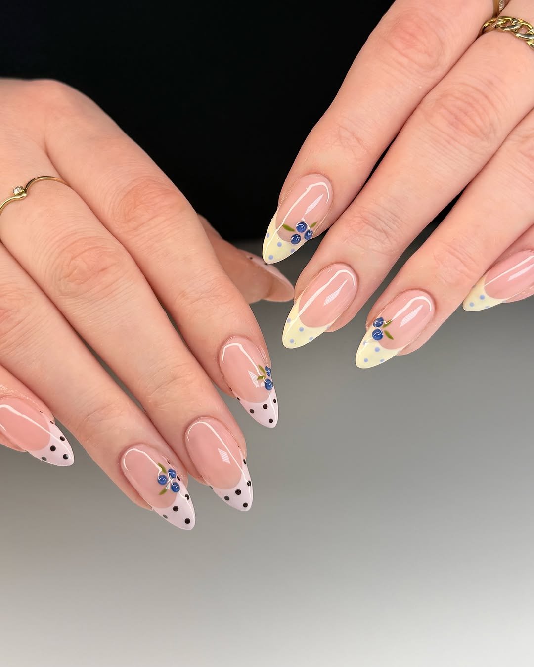 angelstouchbyjhes 게시물 이미지: 🫐🩷💛
-
-
-
-
-
-
#springnails #polkadotnails...